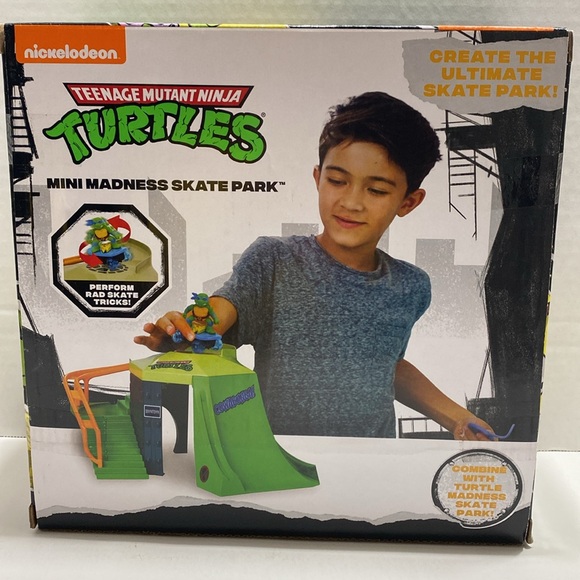 TEENAGE MUTANT NINJA TURTLES MINI MADNESS SKATE PARK - Picture 12 of 16